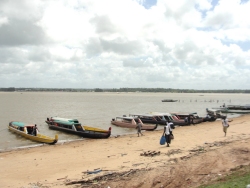 The little dug out canoe that took the team over from Suriname to French Guyana 