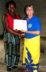 Jenny handing out KIMI certificates